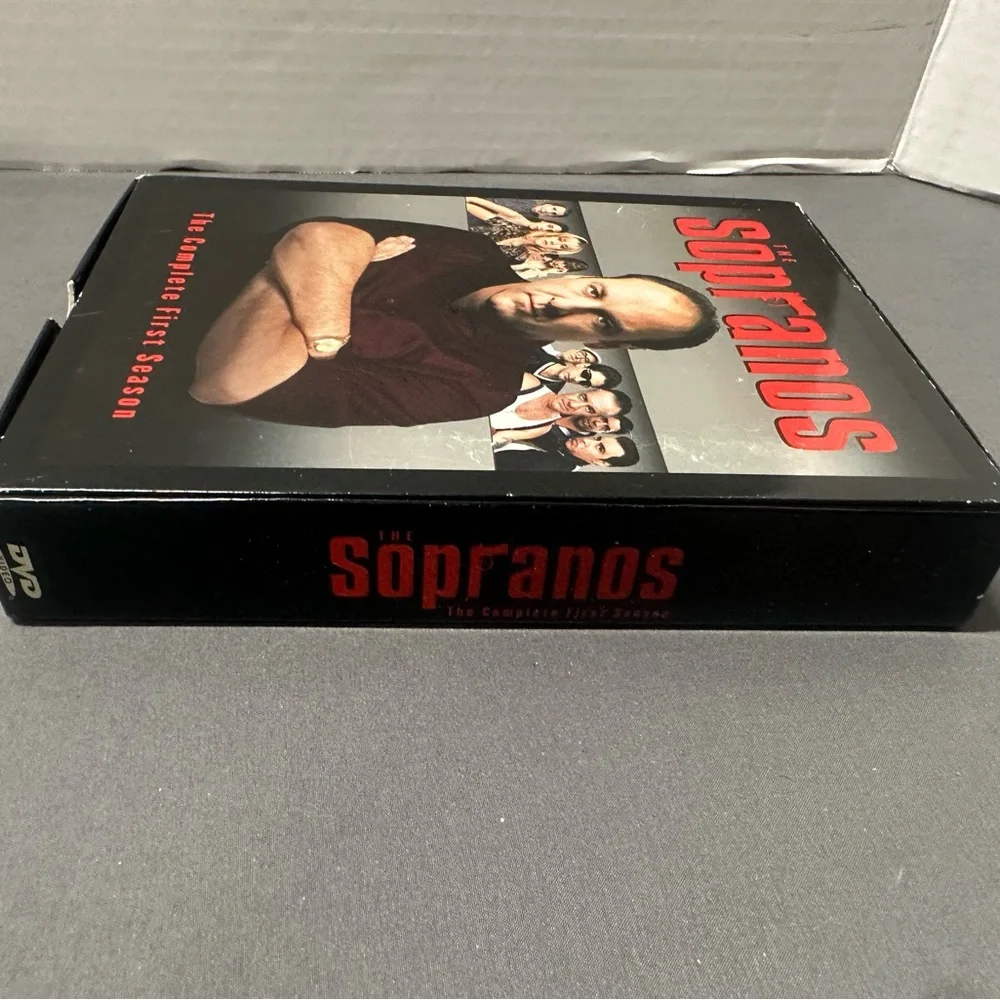 The Sopranos - The Complete First Season (DVD, 2000, 4-Disc Set, DVD Collection) - Picture 10 of 11